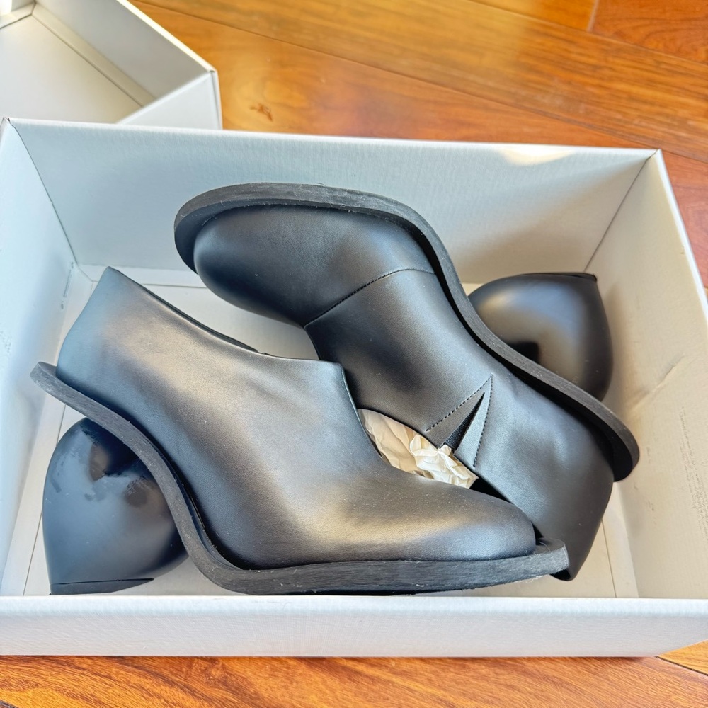 YUME YUME 🖤 Shape Heel in Black